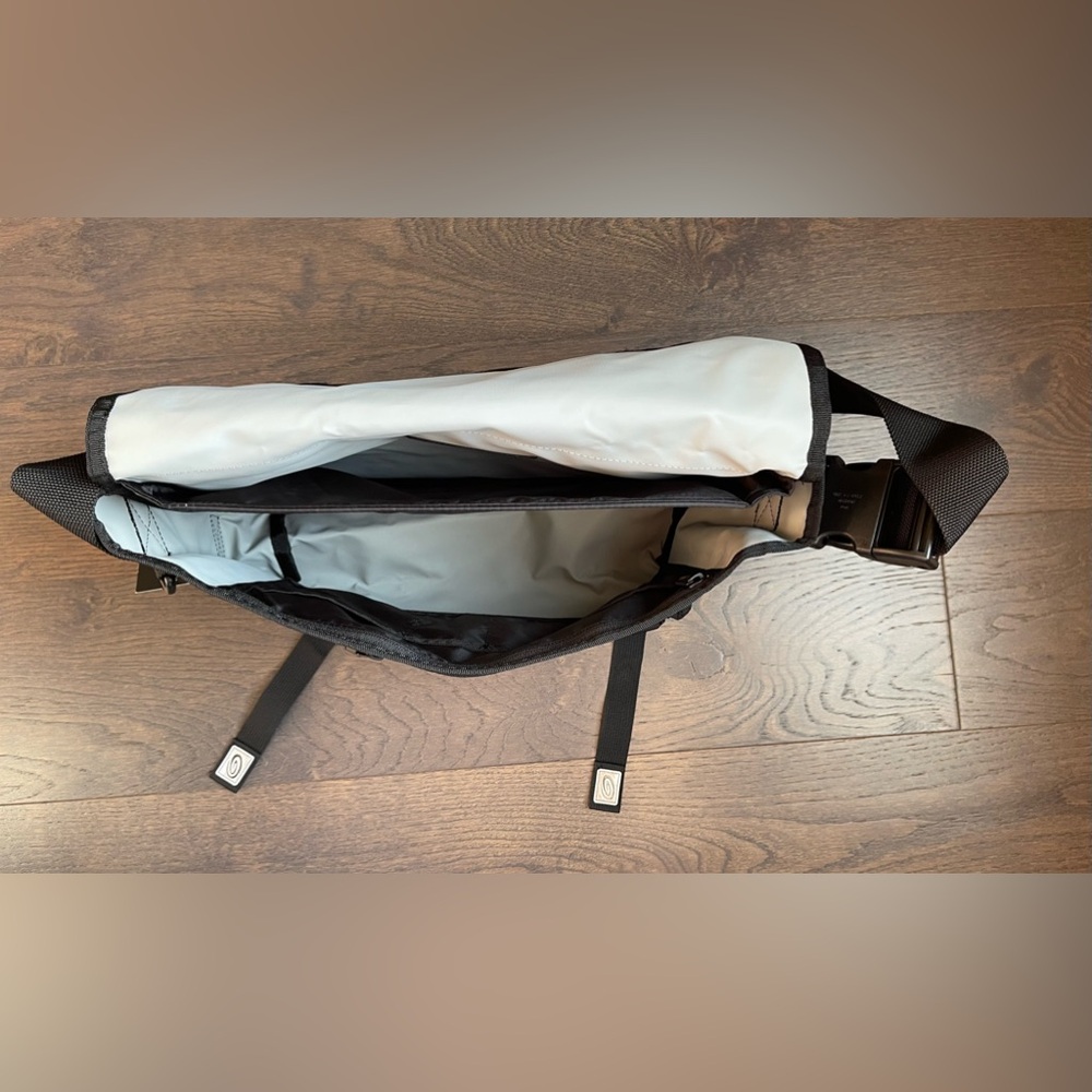 Timbuk2 Dell X Prompt Messenger Bag Size Small - 4770-2-5044 - NWT - Charcoal - Picture 8 of 13